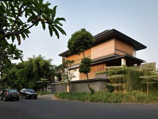 Дом площадью 425 кв. метров в Джакарте