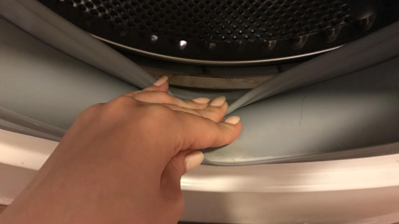 Чистим уплотнитель стиральной машины